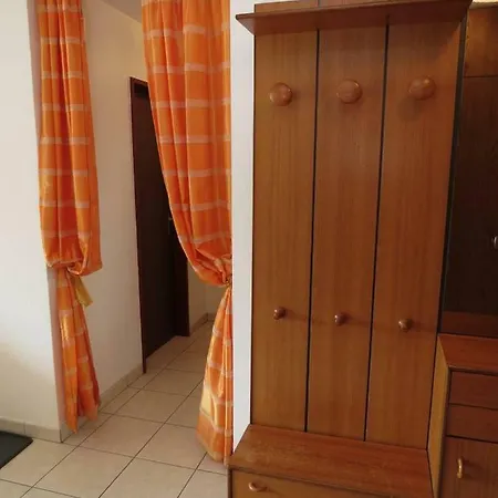 Apartment Clabina 28 *